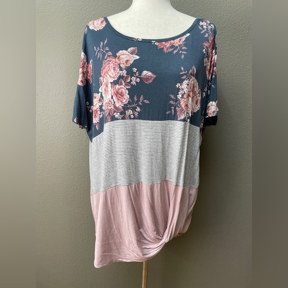 24/7 Flawless Floral Striped Knot Front Tee size 1X - Picture 2 of 5